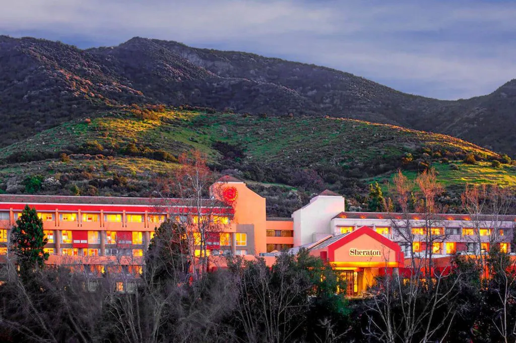 1.–30100Agoura-Rd.-Sheraton-Exterior-2-1920