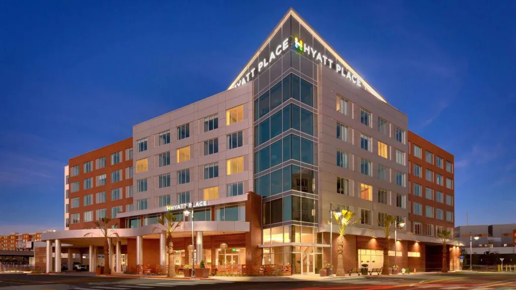 1a. Hyatt-Place-Emeryville-P024-Exterior